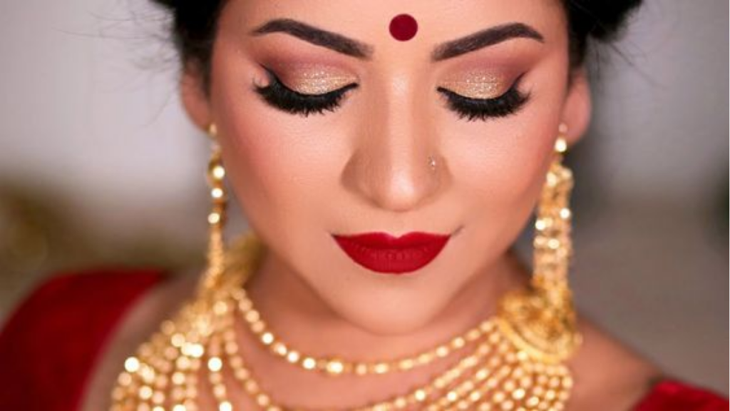 5 Durga Puja-worthy makeup looks you must try this year