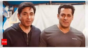 Aasif Sheikh recalls Salman Khan getting pulled over by cop for driving on footpath: 'The traffic police actually did not recognise him' |