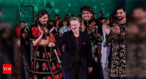 Ananya Panday blooms at Lakme Fashion Week; Rohit Bal proves he's not a designer but an artist