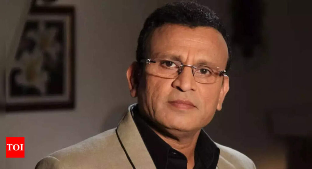 Annu Kapoor expresses dissatisfaction over Shah Rukh Khan's 'Chak De! India': 'In India, they want to show a Muslim as a good character and make fun of a Hindu priest' | Hindi Movie News