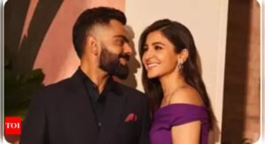 Anushka Sharma and Virat Kohli spotted attending a kirtan in Mumbai: videos inside | Hindi Movie News