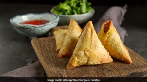 Diwali 2024: These 5 Regional Snacks Will Amp Up Your Diwali Celebrations