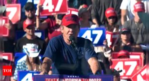 Donald Trump: 'It’s time to pick a side': Dennis Quaid, ‘Reagan’ actor, rallies for Donald Trump in California