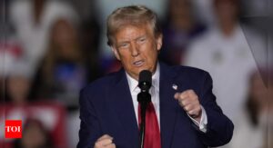 Donald Trump News: 6'1' beauty queen says Donald Trump groped her in 1993: 'My size saved me'