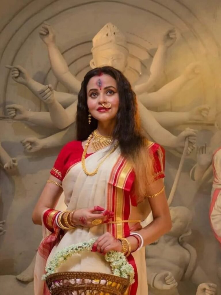 Durga Puja worthy drapes of Bengali beauties