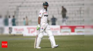 'English, Urdu achhi bolta hai, isko kaptaan bana do': Younis Khan takes indirect jibe at Shan Masood | Cricket News