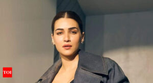 "I'm a Leo, so can be a bit of a control freak. Main ghuss jaati hu," says Kriti Sanon as she talks about not getting bogged down - EXCLUSIVE VIDEO | Hindi Movie News