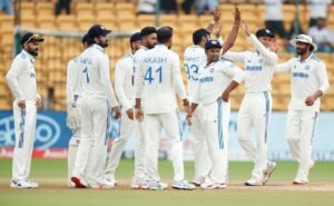 India vs New Zealand Live Score, 1st Test, Day 5: Virat Kohli's Gesture Keeps Crowd Entertained As India Eye Wickets