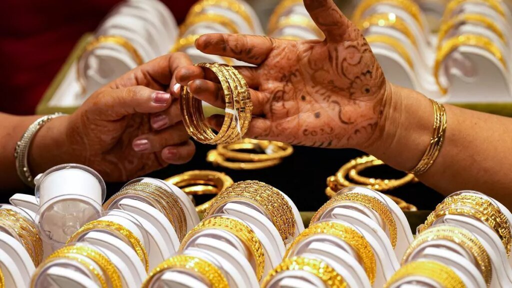 Gold duty cut can help exporters and consumers if cost savings are passed on 