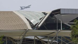 Editorial. Airport canopy accidents highlight regulatory gaps