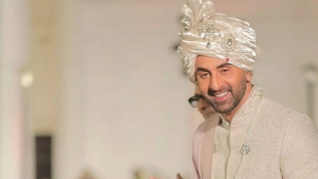 Ranbir Kapoor turns 'Dulha' again!