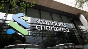 Standard Chartered defines the affluent segment as those with an annual income of  <span class='webrupee'>₹</span>15 lakh and above.