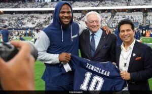 Sachin Tendulkar Honored By Dallas Cowboys During NFL Game