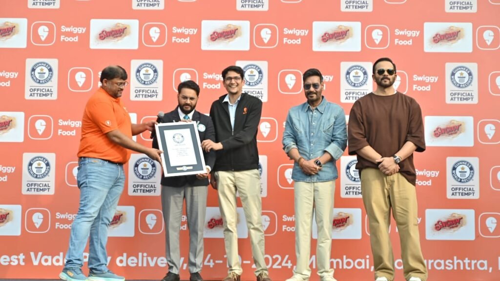 Swiggy Delivers 11,000 Vada Pavs In One Single Order, Sets Guinness World Record