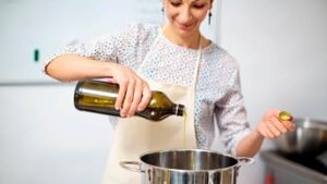 3 Seed Oils You Should Avoid Cooking Your Food With - An Expert Warns