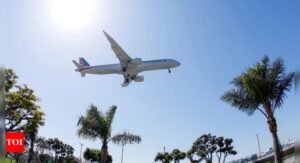 Close call in Hawaii: American Airlines flight narrowly escapes collision with mountains