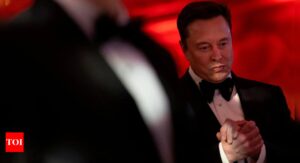 Elon Musk Boris Epshteyn: Massive clash between Elon Musk and Trump aide at Mar-a-Lago dinner table. Reason is...