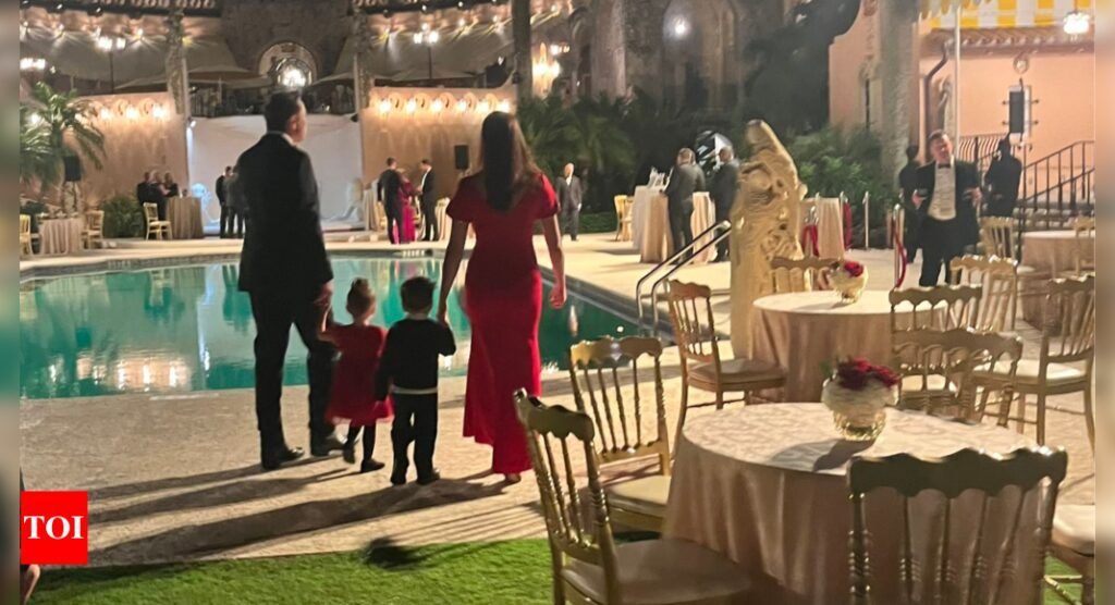 Elon Musk Shivon Zilis: Are Elon Musk and Shivon Zilis together? Here's what a Mar-a-Lago photo posted by his mother reveals