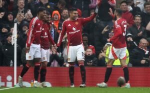 Manchester United Win To End Ruud Van Nistelrooy's Interim Spell, Ipswich Shock Tottenham