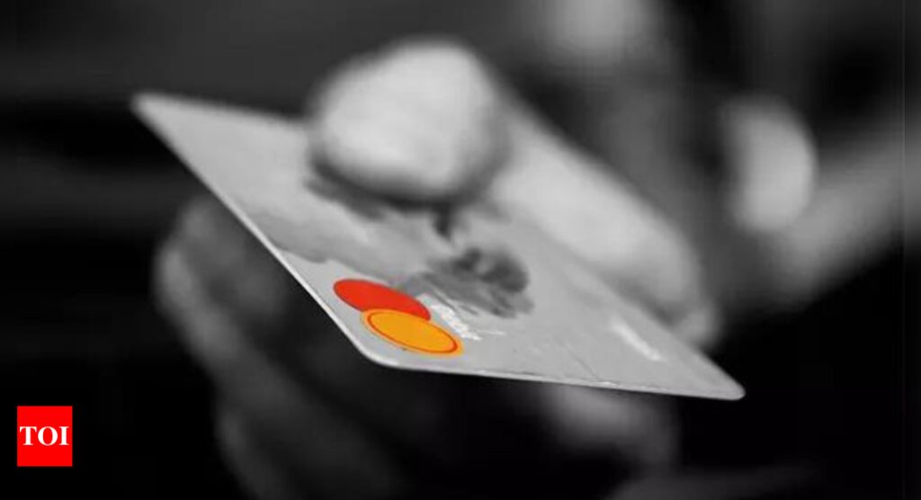 Online credit card payments' share rises to 65% on e-sales