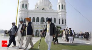 Pakistan issues special commemorative coin to mark Guru Nanak's 555th birth anniversary