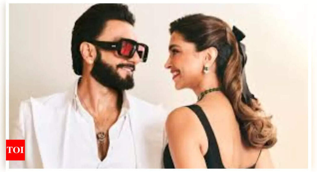 Ranveer Singh says, 'I Love You' to Deepika Padukone on their 6th wedding anniversary; Fans react | Hindi Movie News