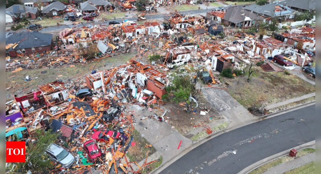 Severe storms ravage Oklahoma: 6 injured, several homes damaged; thousands without power