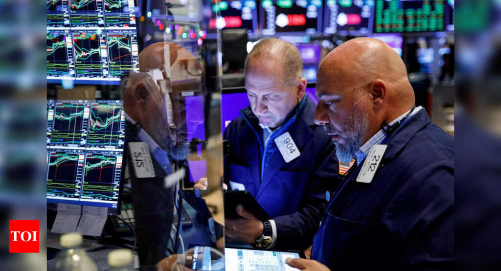 Wall Street: Dow Jones ends at fresh record