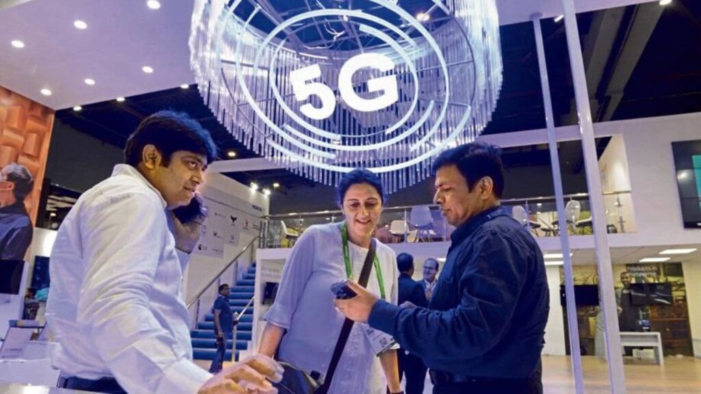 According to the report, genAI applications are emerging as a key driver of 5G growth. Photo: Bloomberg